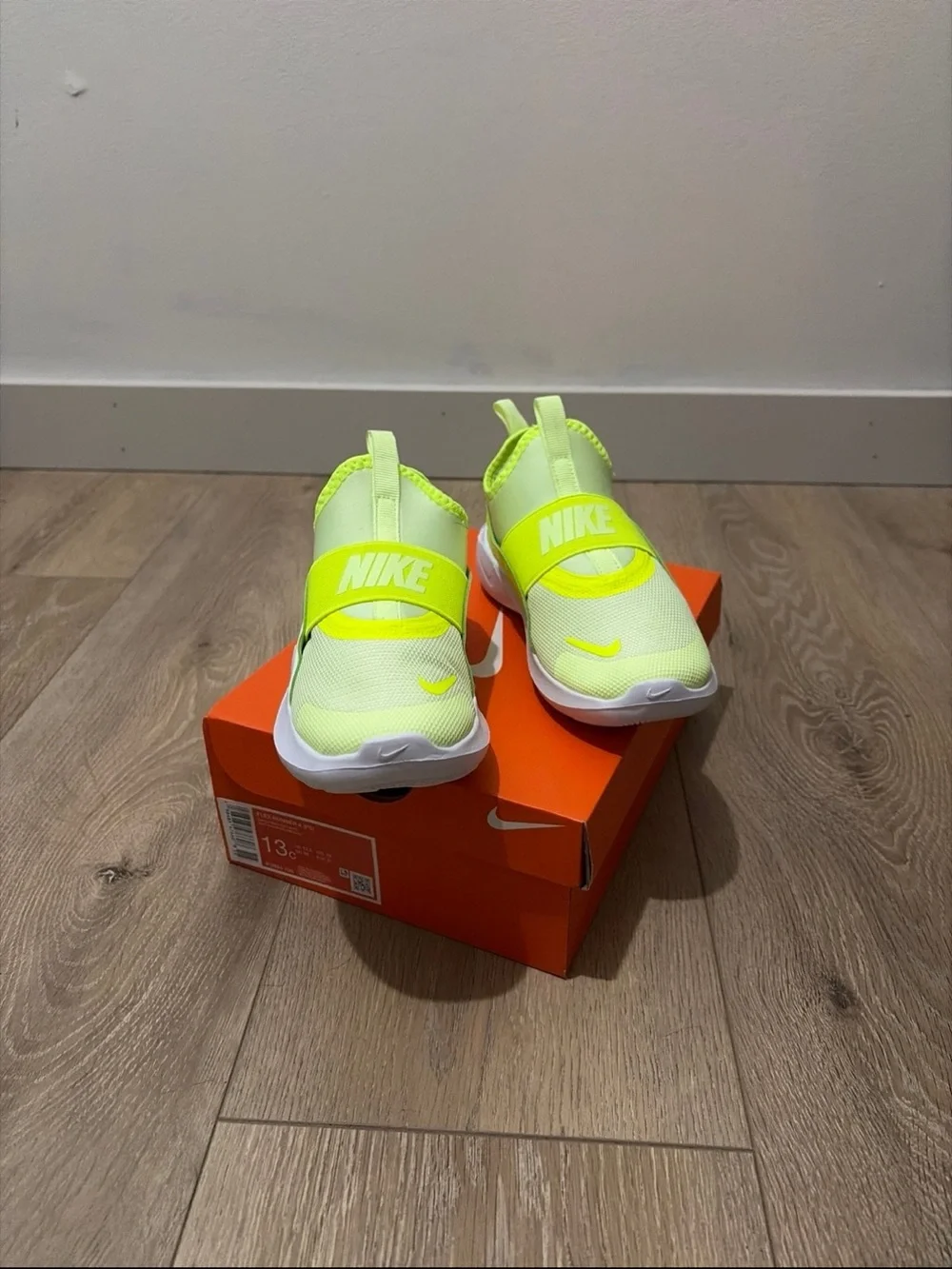 Nike Kids' Slip-On Flex Runner